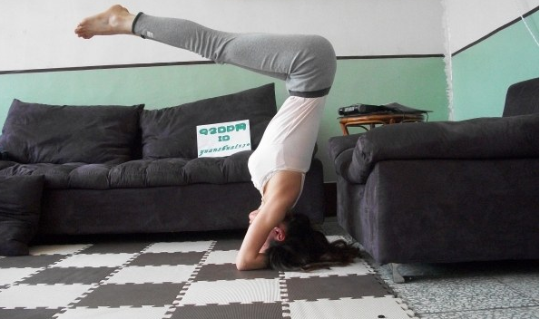 “适合有瑜伽基础的人锻炼的减肥动作”的第2张图片