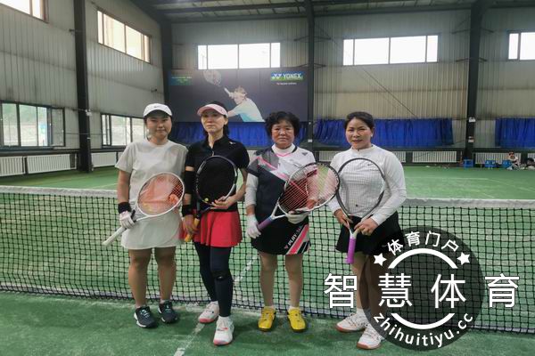 12、女双组运动员赛前合影06.jpg