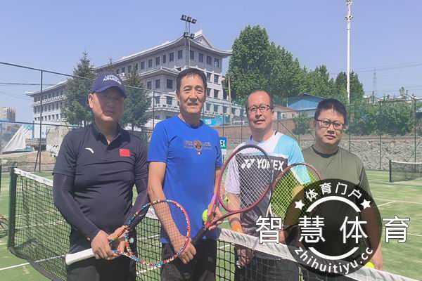 16、男双A组运动员赛前合影01.jpg